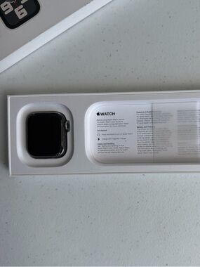 Apple Watch SE 2nd Generation 40mm Silver/Black Case | READ DESCRIPTION